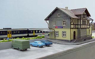 Nebenwil: Bahnhofgebäude (Strassenseite)