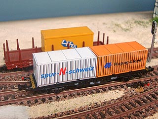 Rungenwagen: Ladegut Container